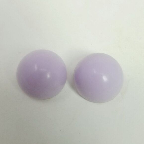 Vintage Lavender Pale Purple Dome Clip On Earrings, Plastic Lightweight - Picture 6 of 6